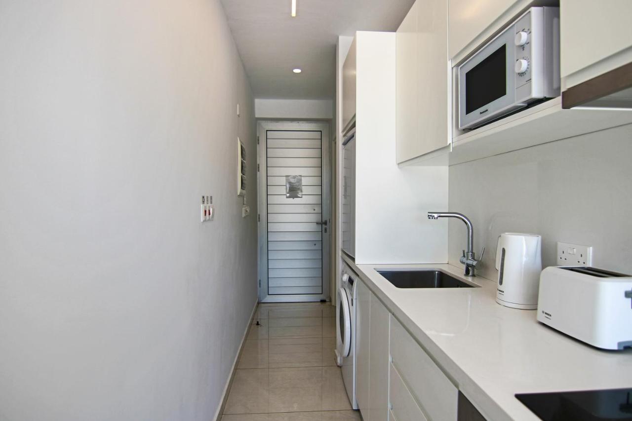 Ferienwohnung Phaedrus Living - Seaside Luxury Flat Harbour 109 Paphos Exterior foto