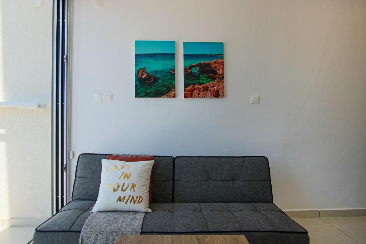 Ferienwohnung Phaedrus Living - Seaside Luxury Flat Harbour 109 Paphos Exterior foto